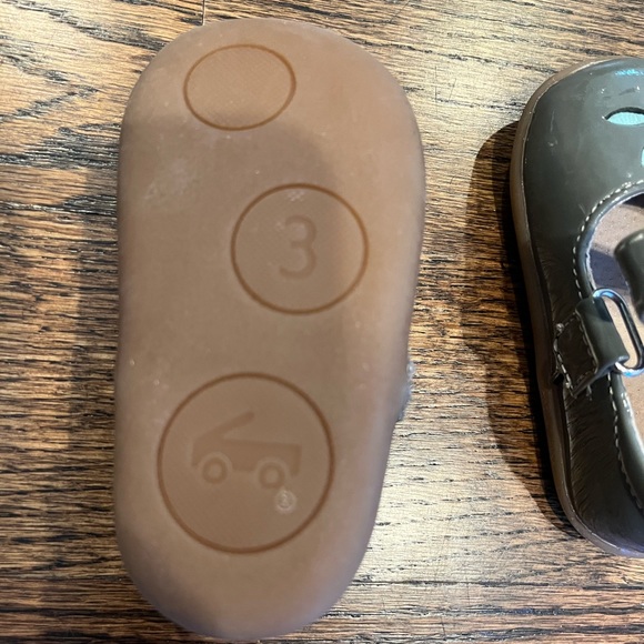 See Kai Run Early Walker shoes - Picture 2 of 3